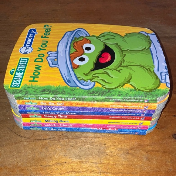 Sesame Street Me Reader Jr. Book Set - great books & can work with a sound pad - Picture 10 of 16
